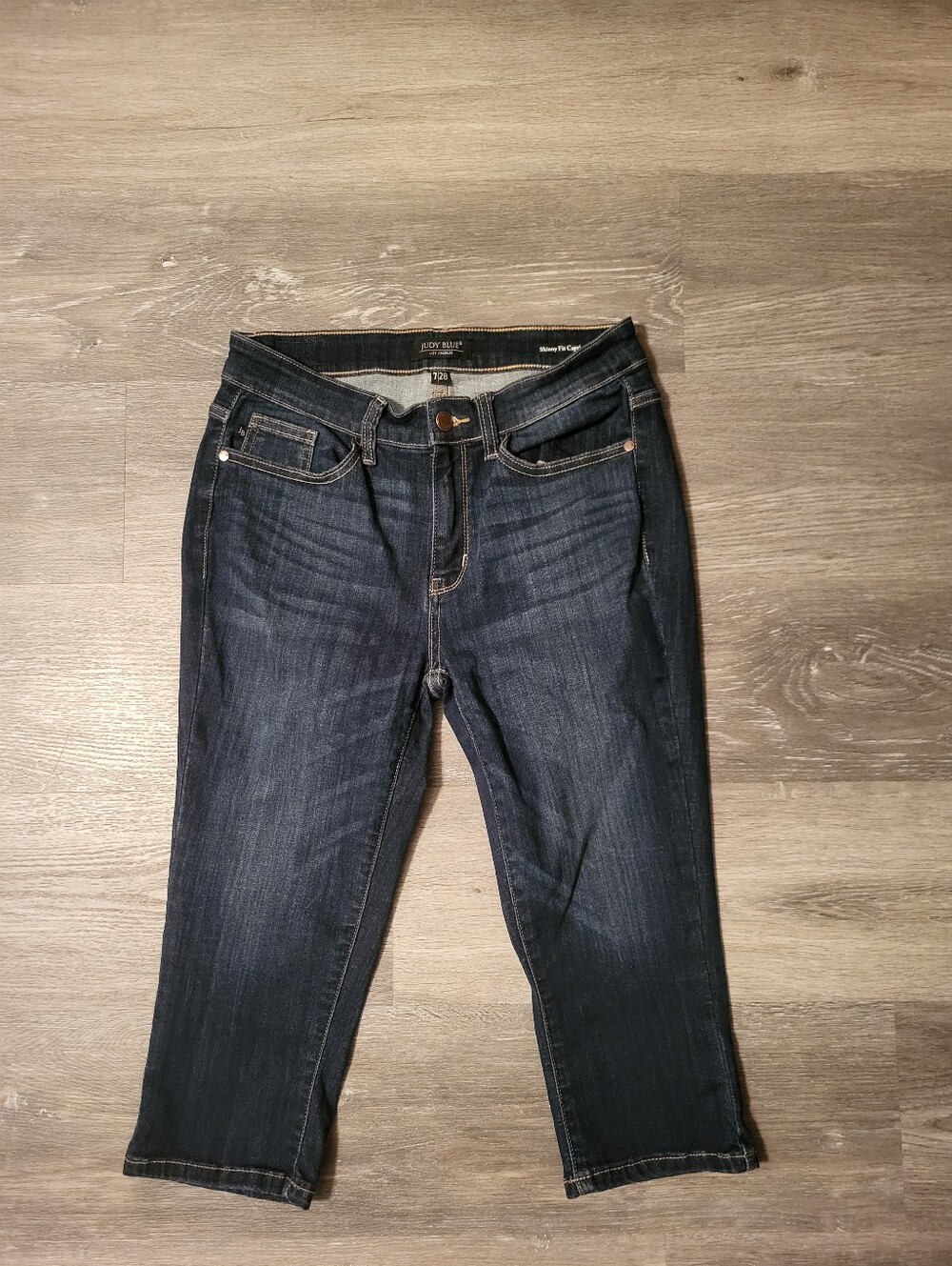 Womens Judy Blue Capris Size 7/28